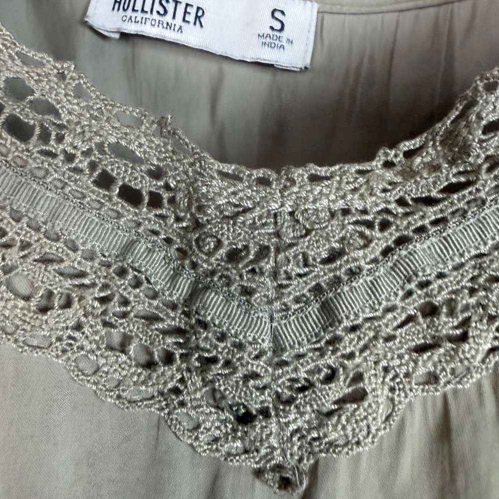 Hollister Sage Green Lace Trim Camisole Tank Top Small - Picture 6 of 12